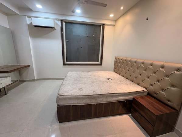 Free WiFi - Hotel Twamev Peeragarhi (New Delhi)