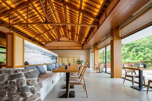 Dining - YAOJIA YANGXIN RESORT (Shaoxing)