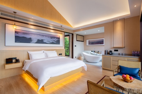 Luxury Tree House, Hill View. YAOJIA YANGXIN RESORT