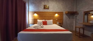Desk, free WiFi - Andalas Hotel Tanjung Karang by Sajiwa  (Kota Bandar Lampung)