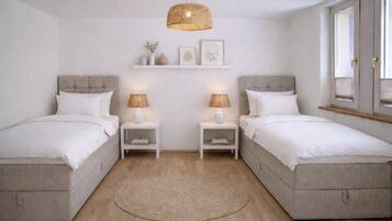 WiFi, bed sheets