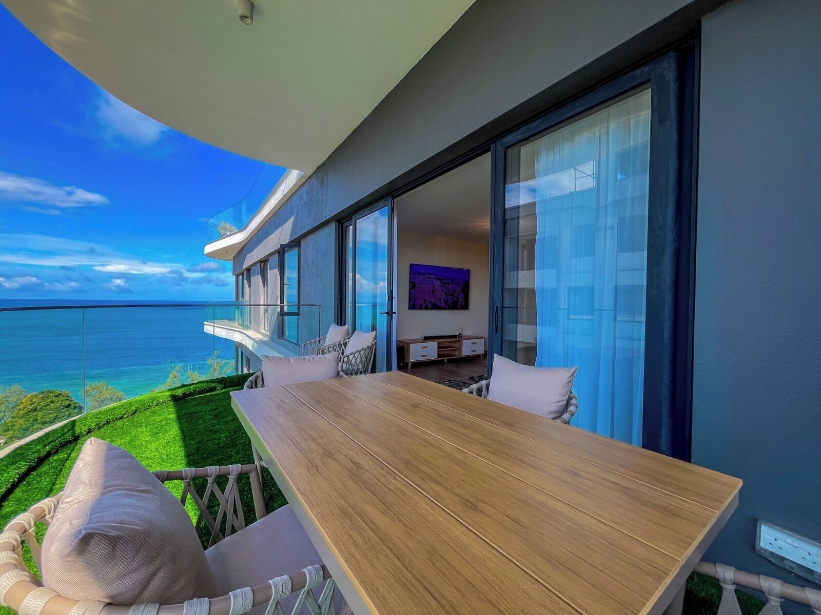 Comfort Apartment, 1 Bedroom, Beach View | Outdoor dining