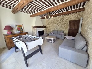 TV, tavolo da calcetto