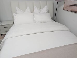1 chambre, fer et planche à repasser, Wi-Fi, draps fournis