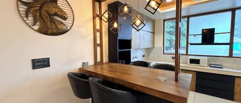 Luxury Apartment, Hill View | Interior