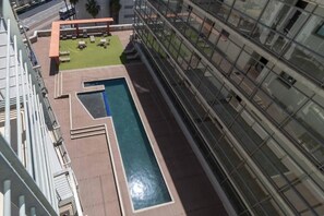 Outdoor pool - Icon Apartments - Airscape (Cape Town)