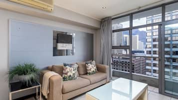 Basic Apartment, City View | In-room safe, iron/ironing board (on request), WiFi (free), bed sheets