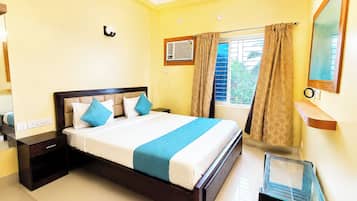 Ropa de cama hipoalergénica, escritorio y sistema de insonorización