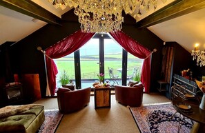 Smart TV, fireplace - The View, Luxury Retreat, Outstanding views over the countryside & Hebden Bridge (Cragg Vale)