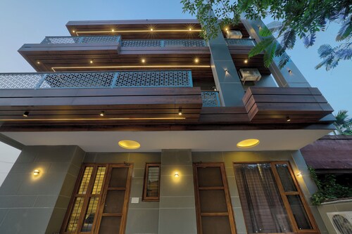 Alaya Stays Zinnia 2BHK Apartment