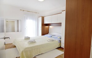Internet, bed sheets - Comfortable apartment in Umag (Umag)