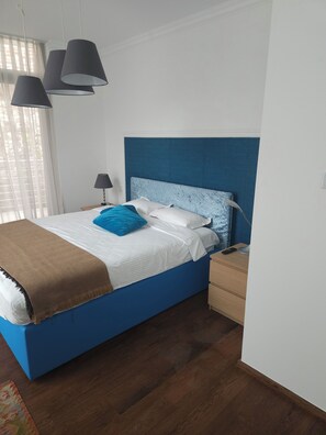 Rooms 1-5 | Tabla de planchar con plancha y wifi gratis 