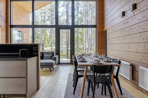 New Luxury Villa with Jacuzzi & Sauna