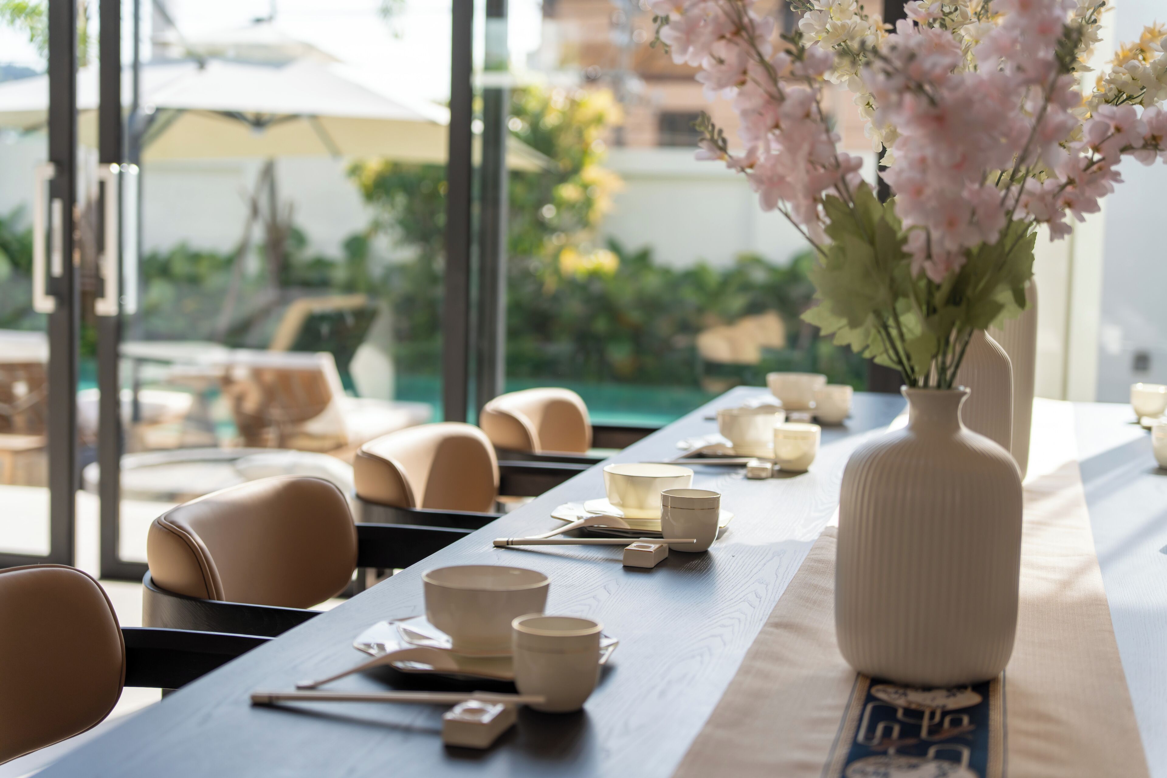 Deluxe Villa, Pool View | Dining