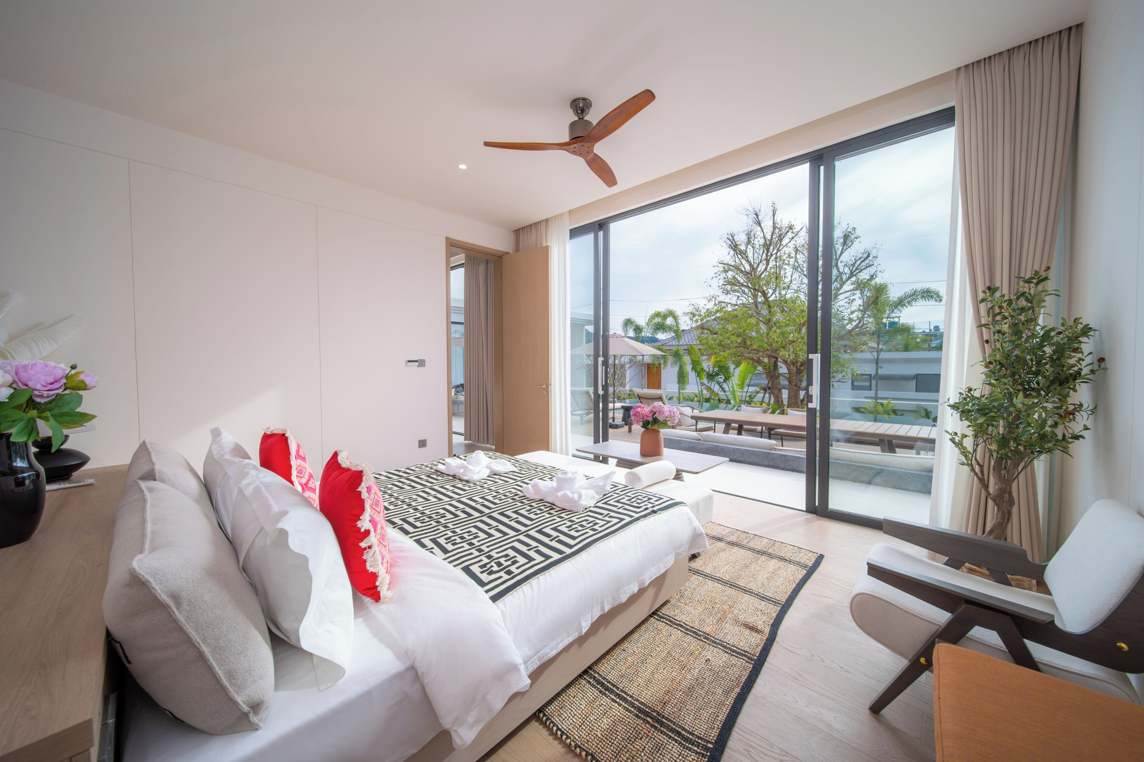 Deluxe Villa, Pool View | Desk, laptop workspace, iron/ironing board, free WiFi