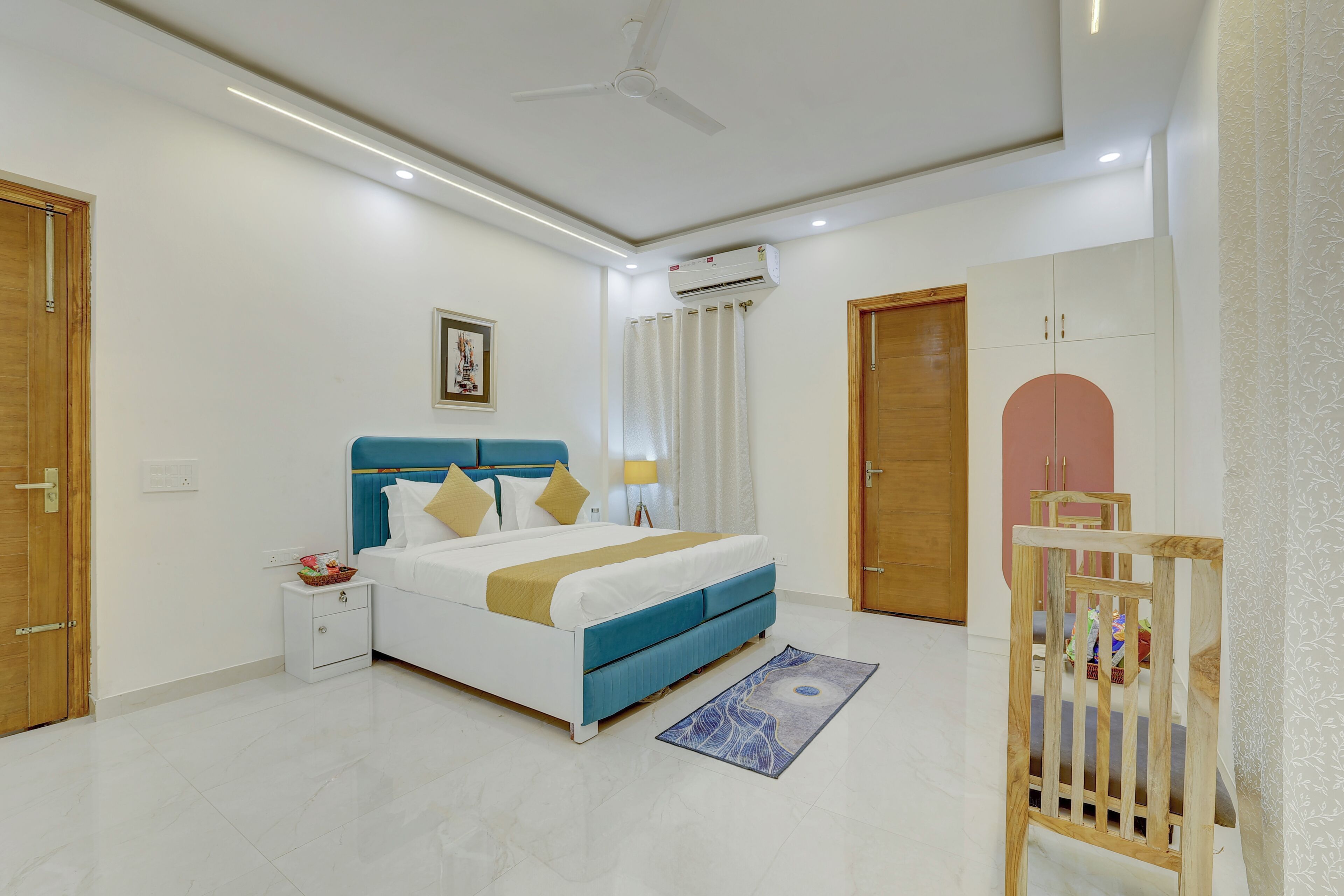 Deluxe Apartment