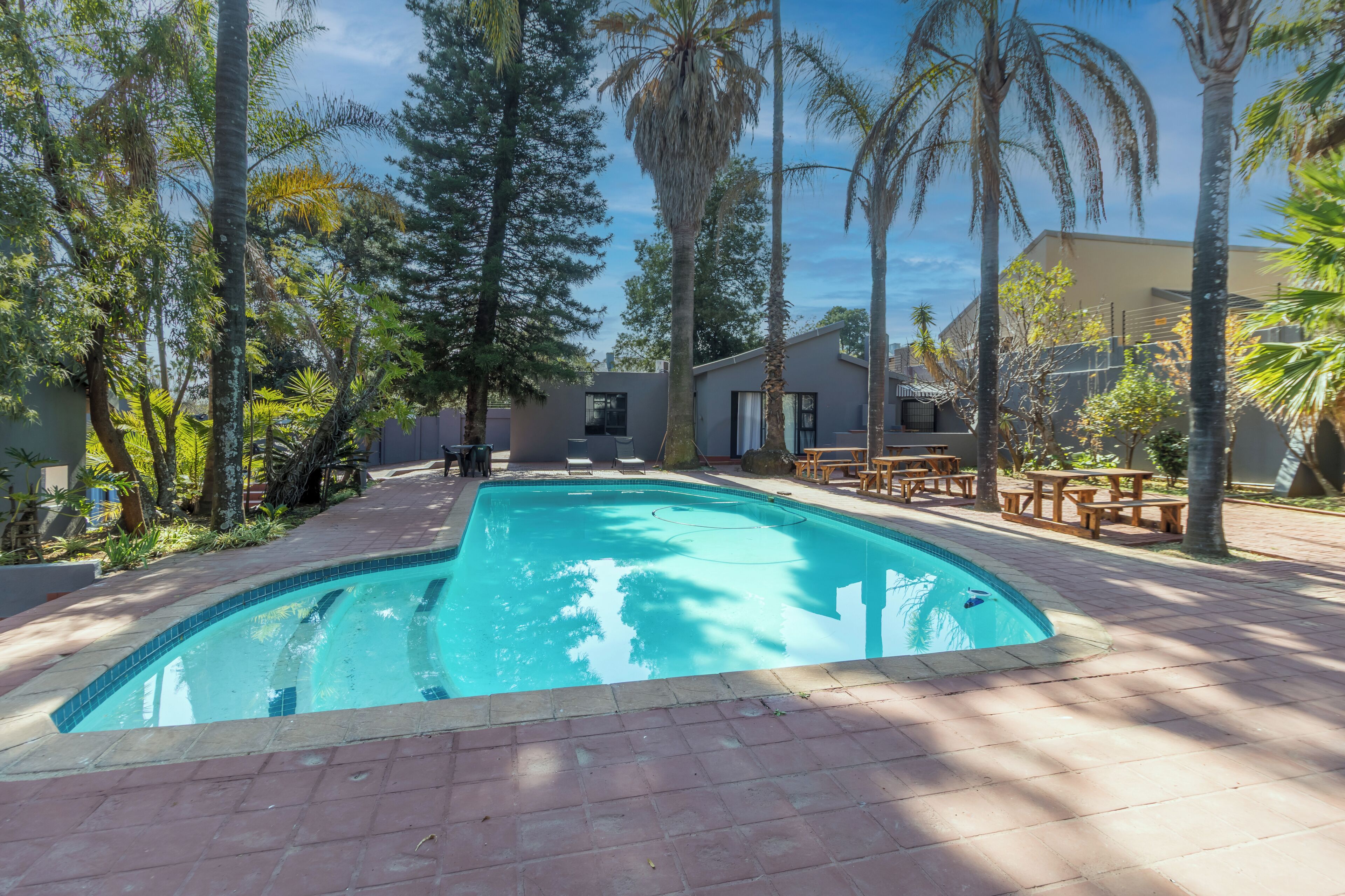 12 outdoor pools