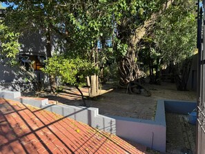 Suite | Property grounds - Boutique Hotel-Style 8Bed Villa Ferndale (Randburg)