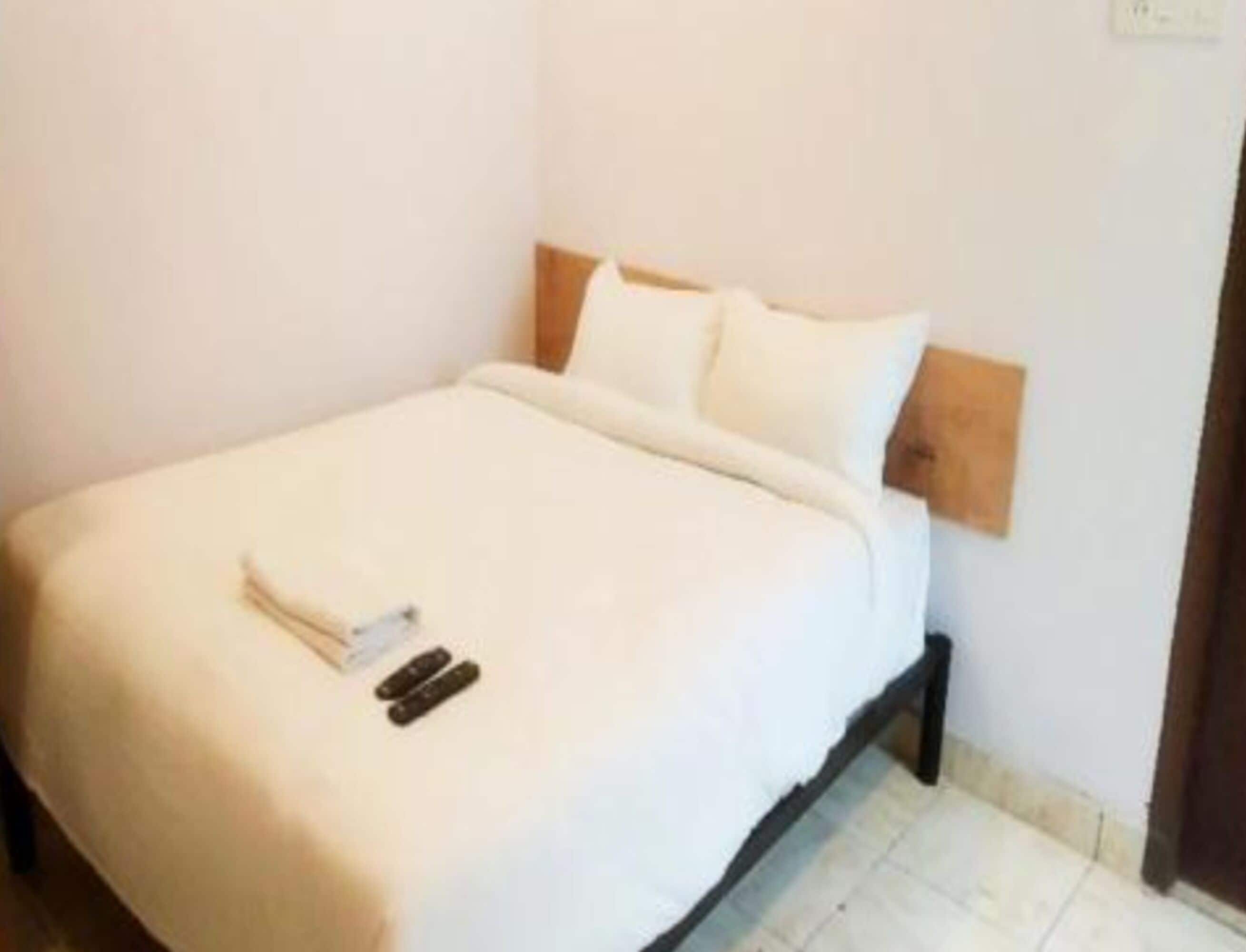 Double Room, City View | Desk, free WiFi