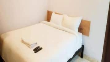 Double Room, City View | Desk, free WiFi