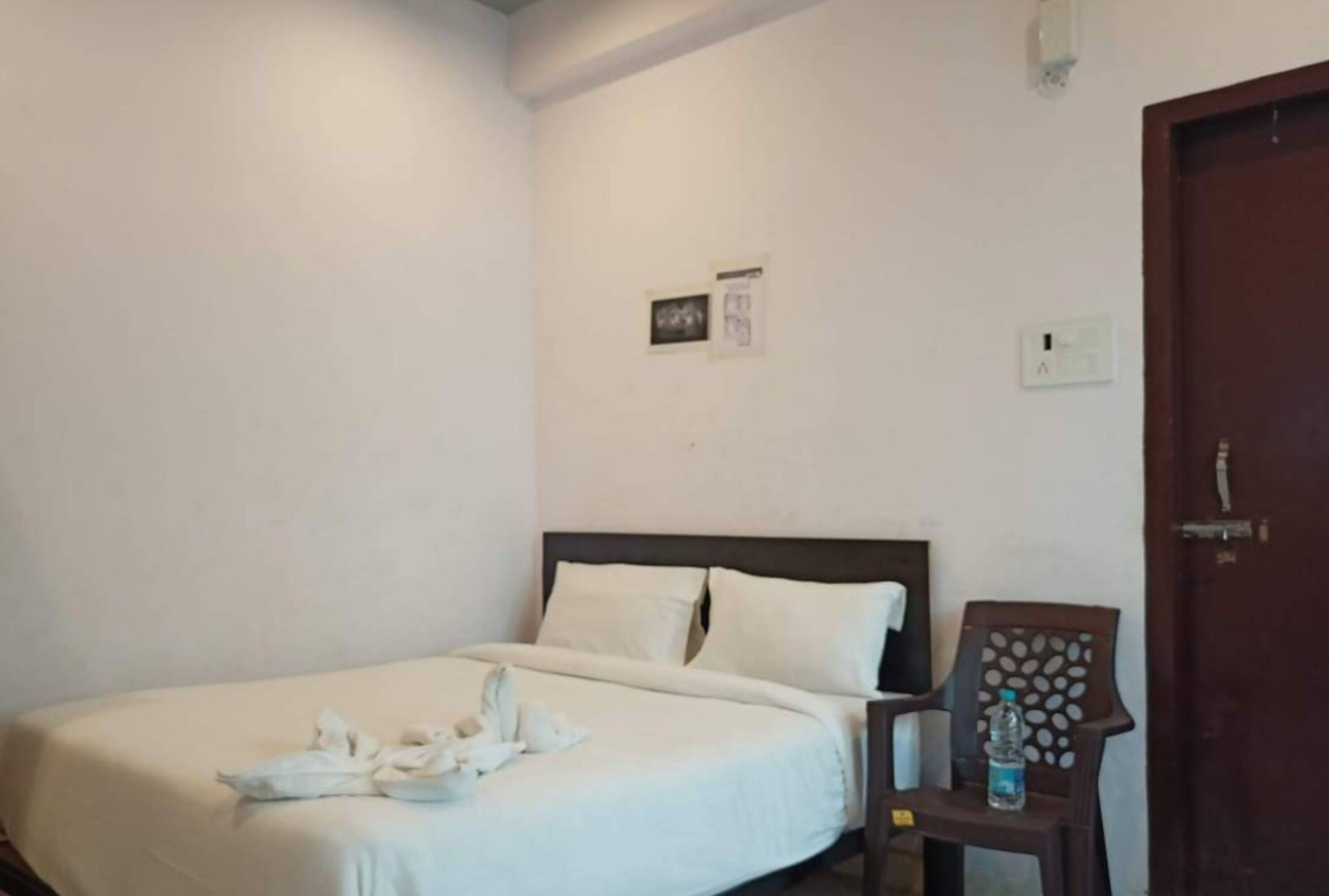 Double Room, City View | Desk, free WiFi