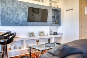 Interior - Charming 2 bedroom penthouse, sun terrace AAZZ1-1 (Luqa)