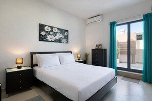 Iron/ironing board, free WiFi, bed sheets - Charming 2 bedroom penthouse, sun terrace AAZZ1-1 (Luqa)