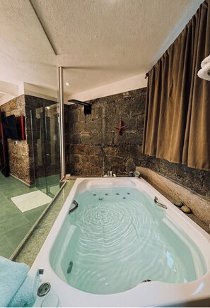 Superior Room | Bathroom - Azorai Hotel Boutique (Santa Cruz Cabrália)