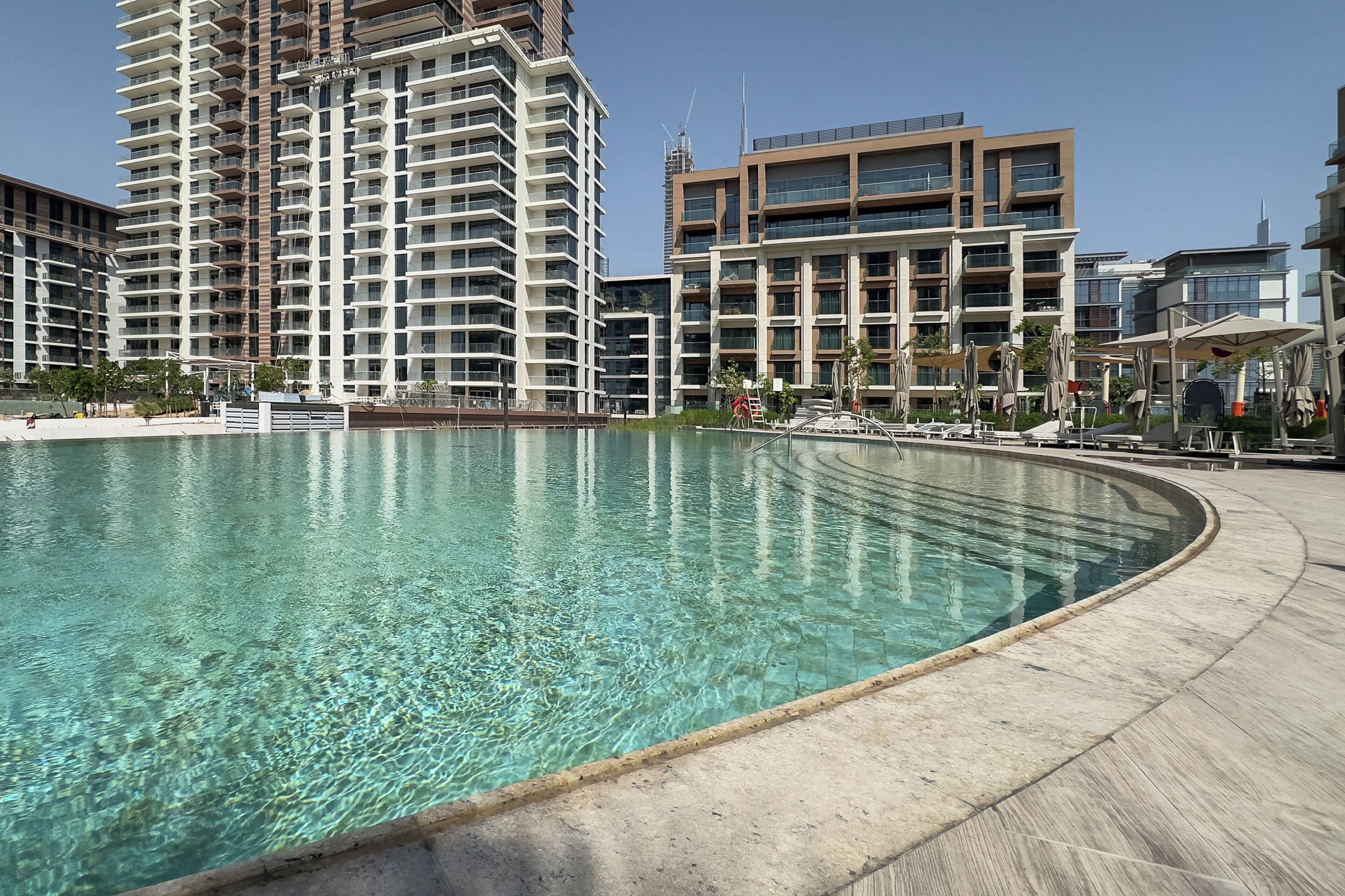 2 outdoor pools