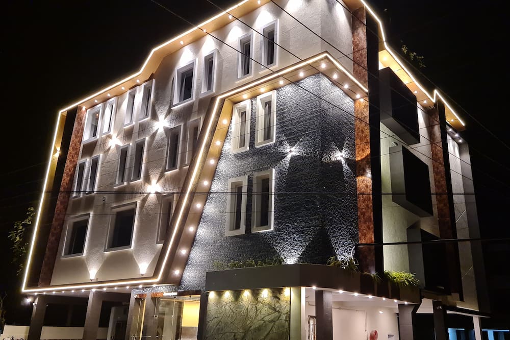 HOTEL MMD GRANDE