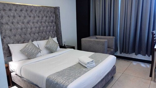 HOTEL MMD GRANDE