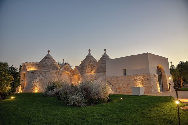 Interior - TD Trullo Rosmarini Enchanted Retreat With Pool (Cisternino)