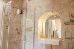 Interior - TD Trulli Della Magnolia Trulli w/ Amazing Garden (Monopoli)