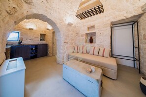 Casa (1 Bedroom) | Cozinha americana privada | Micro-ondas, fogão, chaleira elétrica