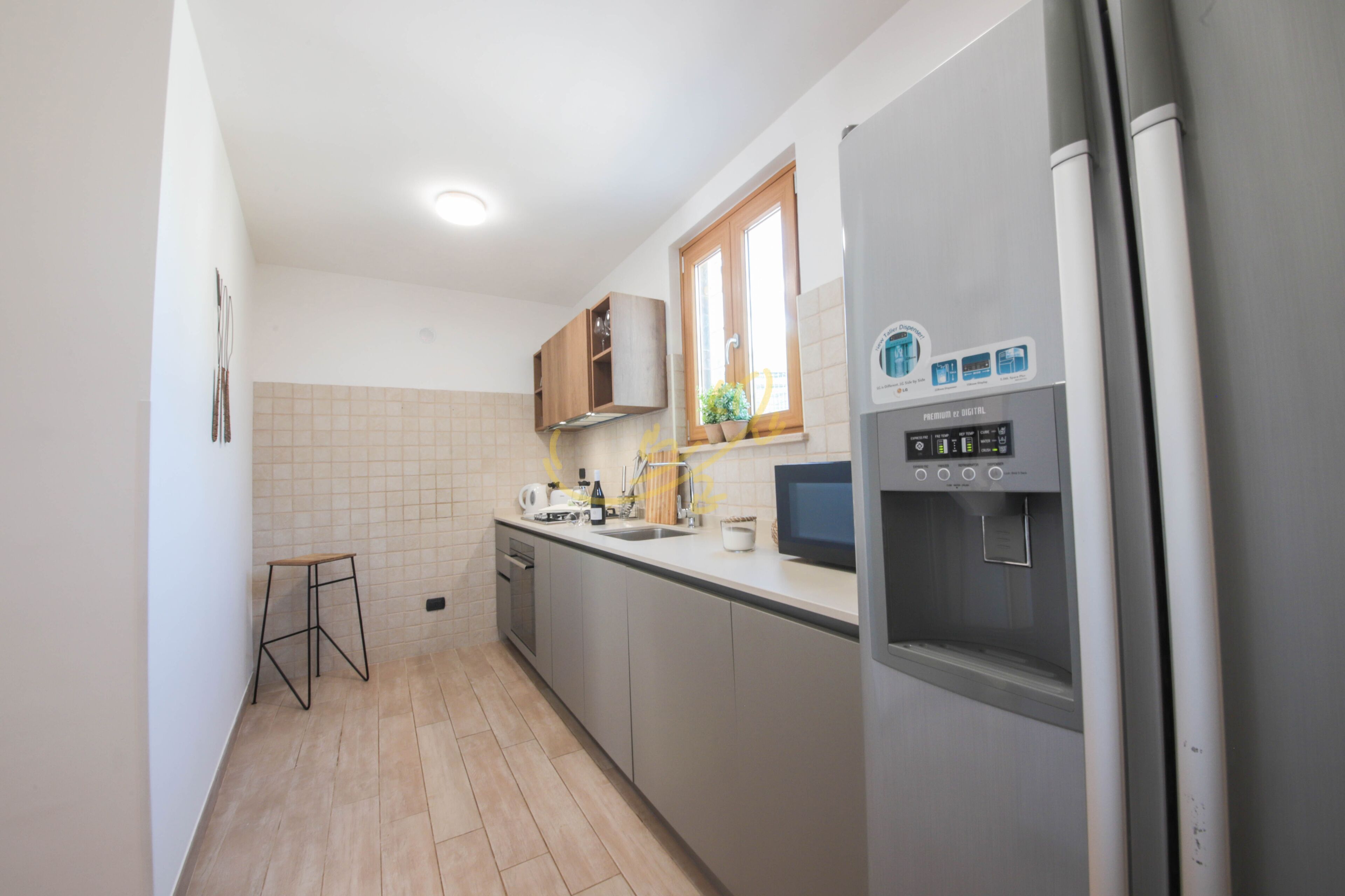 House (4 Bedrooms) | Private kitchen | Oven, electric kettle, highchair