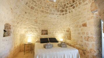 House (3 Bedrooms) | 3 bedrooms, iron/ironing board, cribs/infant beds, bed sheets
