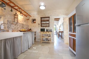 Interior - TD Trulli Albapetra Pool & Olive Trees (Polignano a Mare)