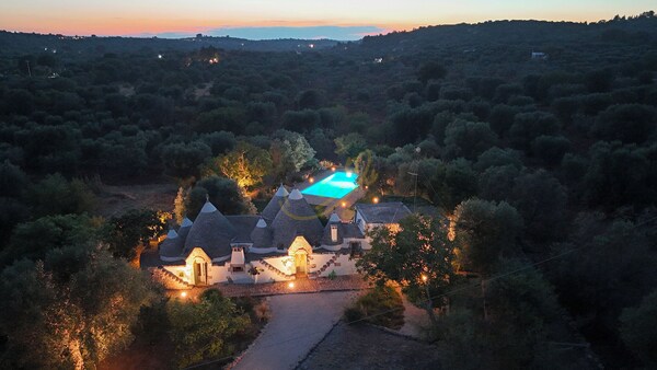 Td Trulli Fico D'india W/ Pool Immersed In Nature - Apulia