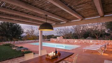 Seasonal outdoor pool