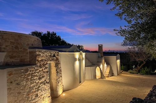 TD Lamiamola Stylish Trulli & Lamie With Pool