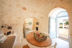 Casa (2 Bedrooms) | Comedor