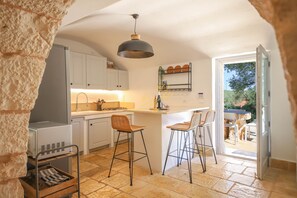 House (4 Bedrooms) | Private kitchen