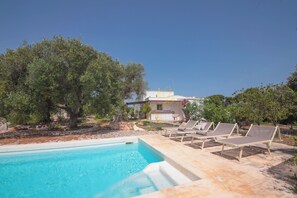 Interior - TD Trulli Chiara Tastefully Decorated With Pool (Ostuni)