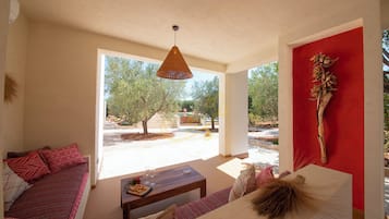 Rumah (2 Bedrooms) | Teras/patio