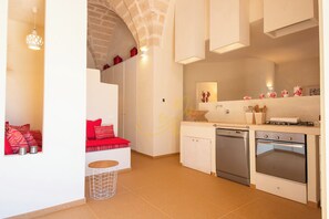 House (2 Bedrooms) | Private kitchen