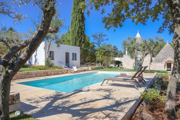 Front of property - TD Trulli Tortorella With Nature Pool & Sauna (Monopoli)