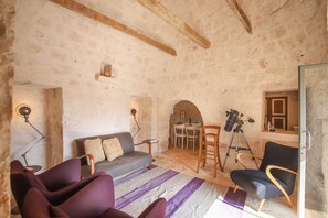 Interior - TD Trulli Terralta Panoramic Pool Over Country.. (Monopoli)