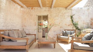 Nhà (3 Bedrooms) | Hiên
