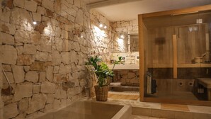 Nhà (3 Bedrooms) | Phòng tắm | Buồng tắm vòi sen, chậu vệ sinh/vòi rửa 