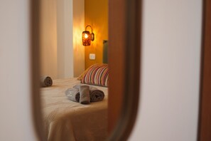 2 chambres, fer et planche à repasser, lits bébé (en supplément)